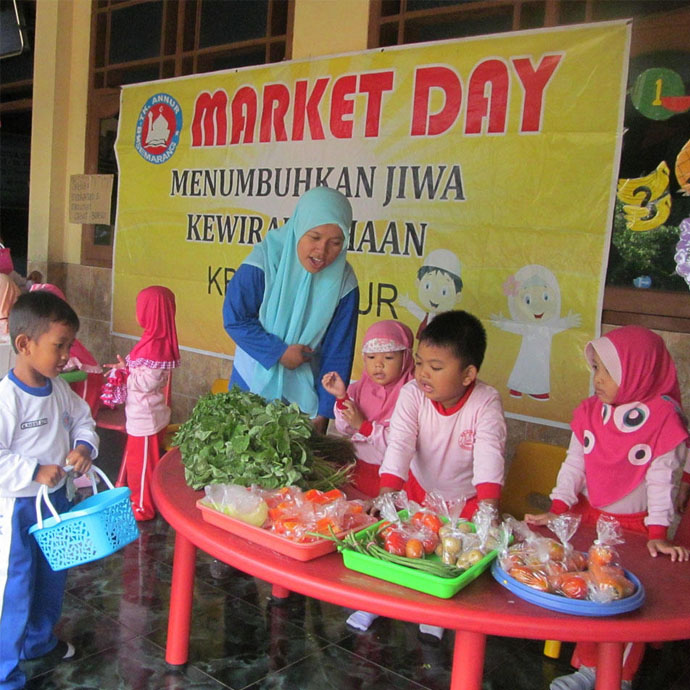 Bagaimana Mengajak buah hati ke sekolah?